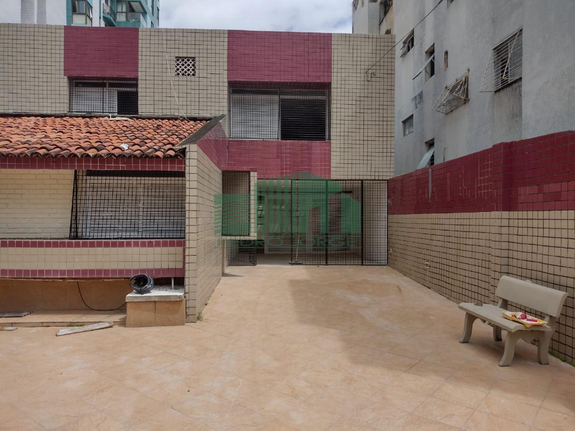 Casa à venda com 3 quartos, 277m² - Foto 15