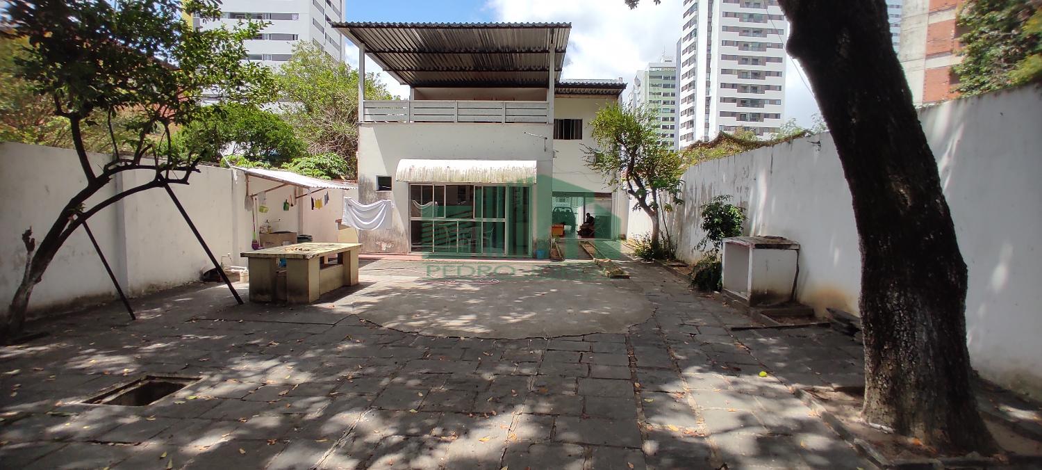 Casa à venda e aluguel com 5 quartos, 426m² - Foto 11