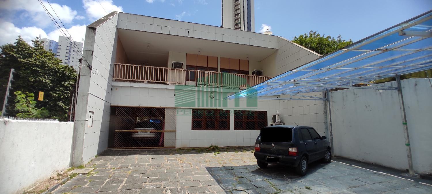 Casa à venda e aluguel com 5 quartos, 426m² - Foto 1