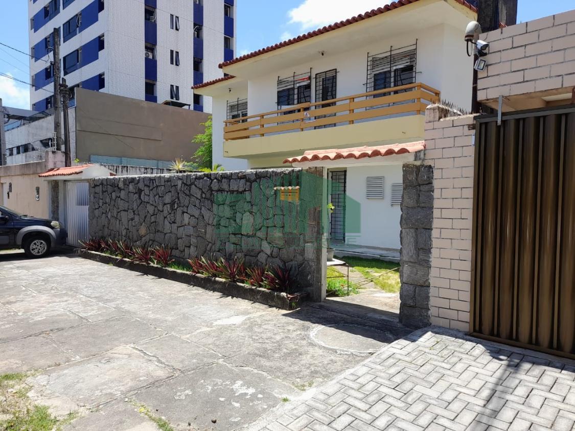 Casa à venda e aluguel com 5 quartos, 280m² - Foto 2