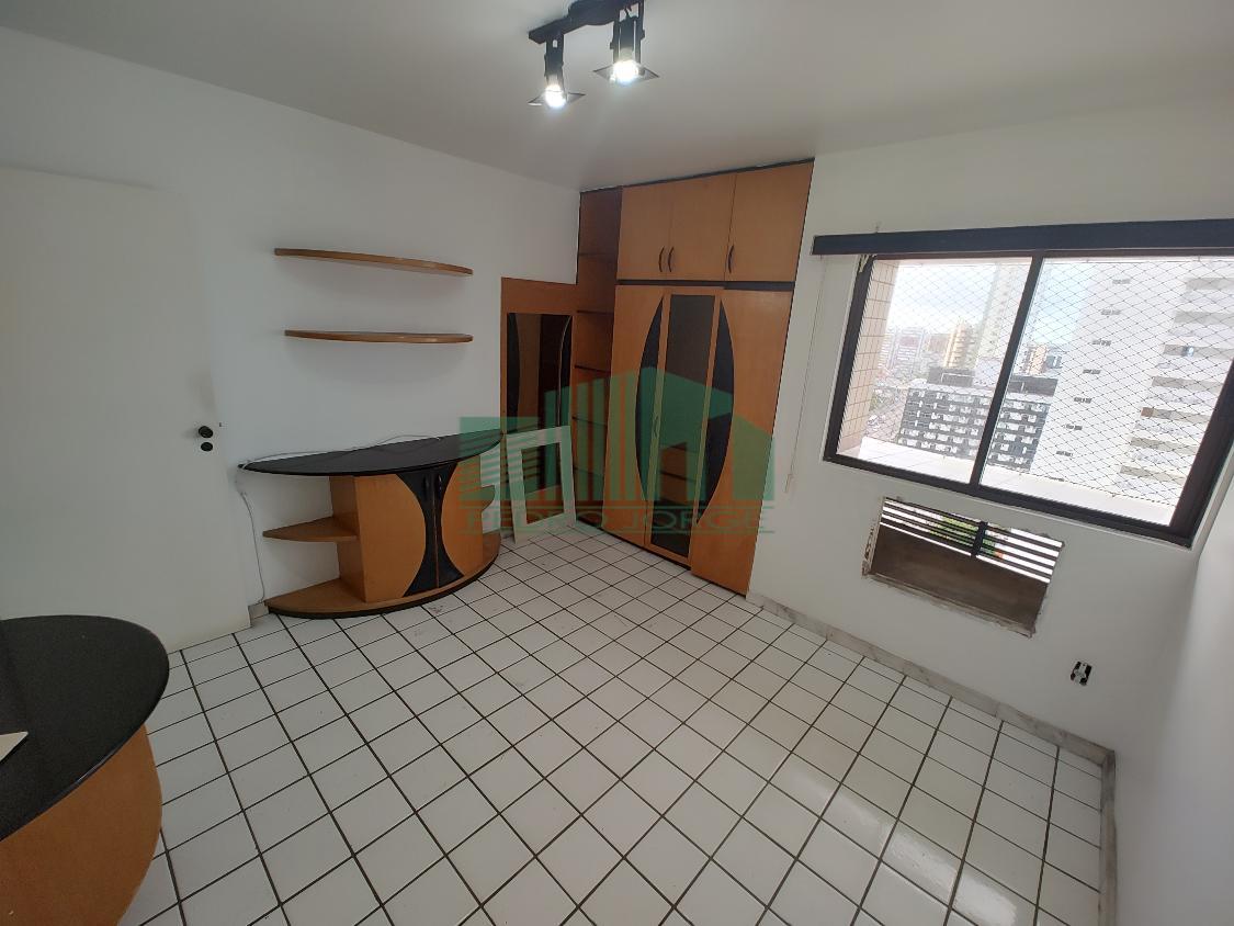 Apartamento à venda com 4 quartos, 211m² - Foto 10