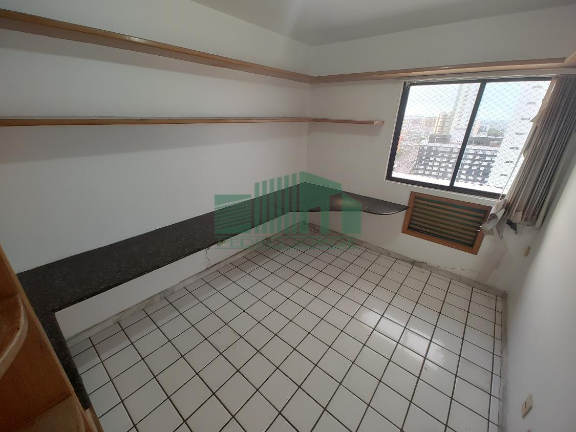 Apartamento à venda com 4 quartos, 211m² - Foto 13