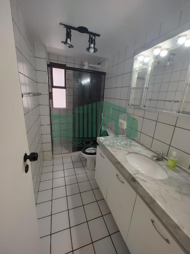 Apartamento à venda com 4 quartos, 211m² - Foto 9