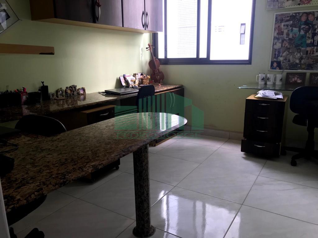 Apartamento à venda com 4 quartos, 130m² - Foto 14