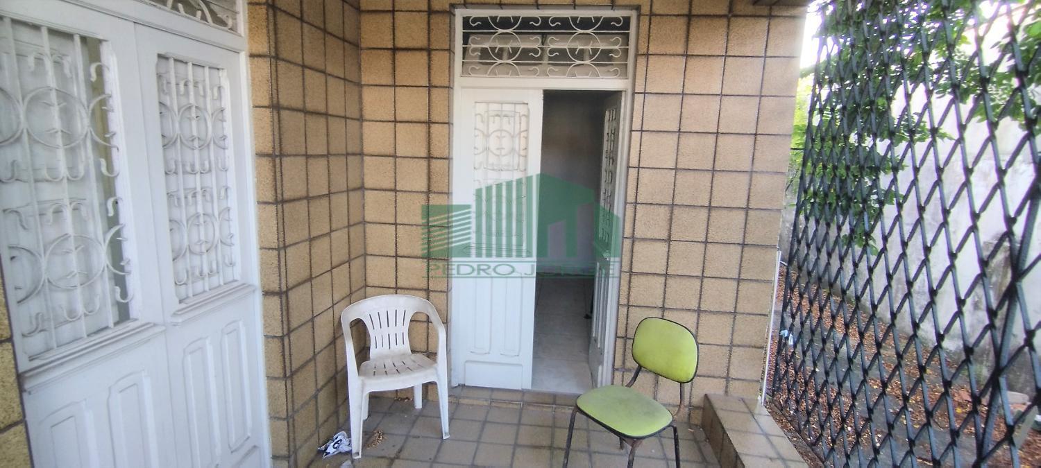 Casa à venda e aluguel com 4 quartos, 200m² - Foto 9