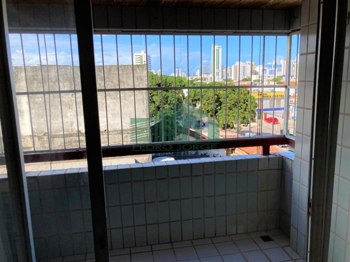 Apartamento à venda com 3 quartos, 120m² - Foto 6