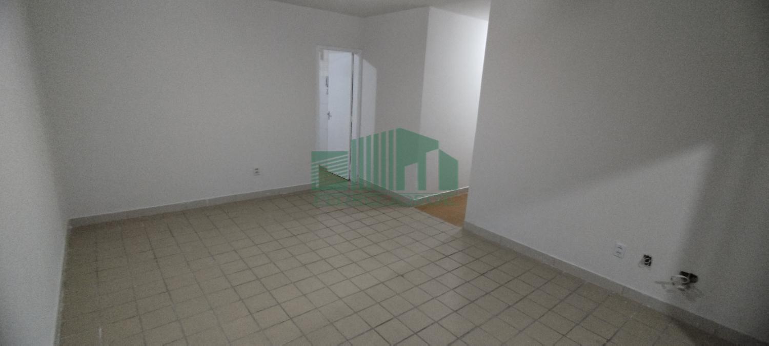 Apartamento à venda com 3 quartos, 96m² - Foto 2