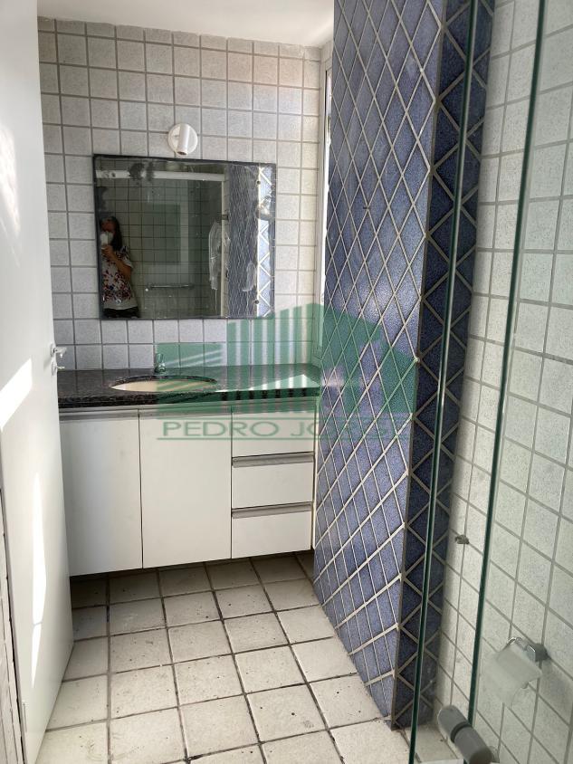 Apartamento à venda com 3 quartos, 130m² - Foto 13