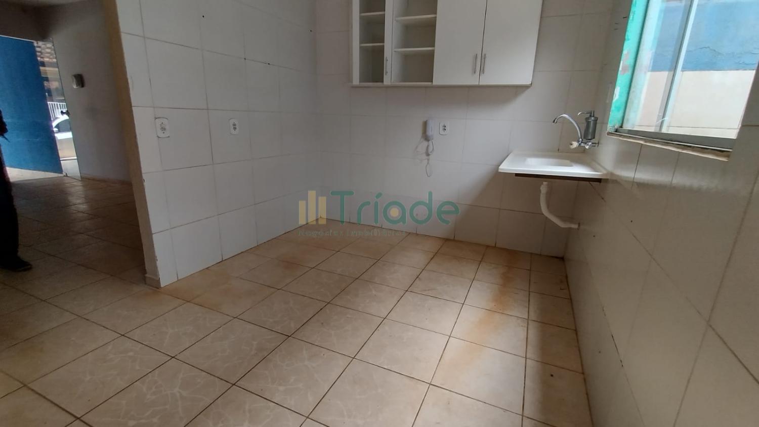 Casa para alugar com 2 quartos, 70m² - Foto 1
