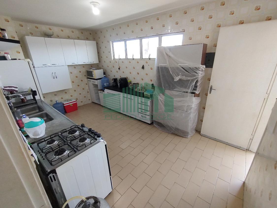 Apartamento à venda com 3 quartos, 298m² - Foto 11