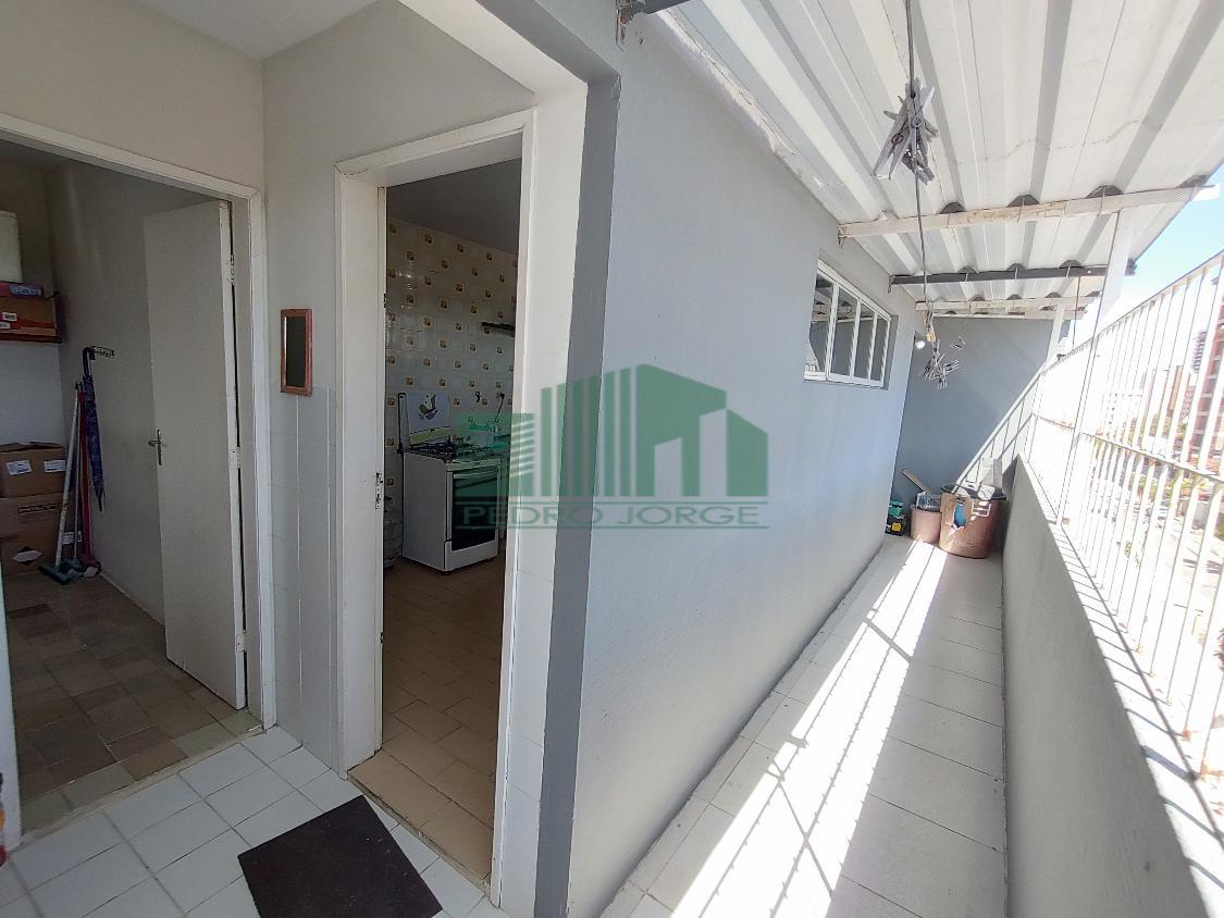 Apartamento à venda com 3 quartos, 298m² - Foto 19