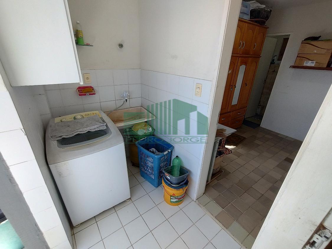 Apartamento à venda com 3 quartos, 298m² - Foto 13