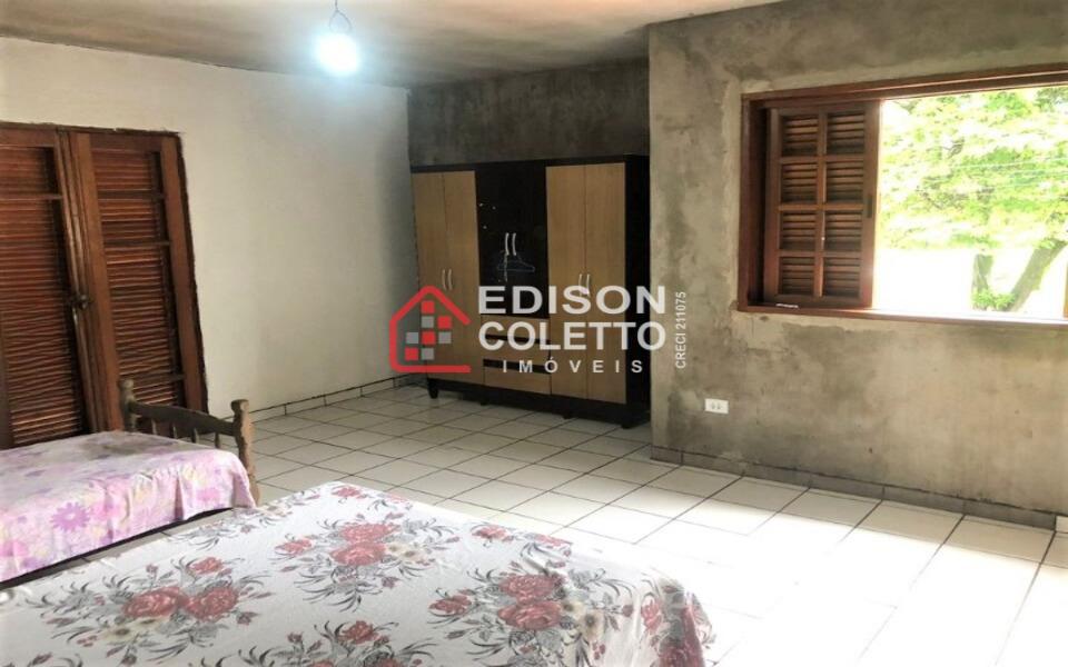 Casa à venda com 3 quartos, 270m² - Foto 14