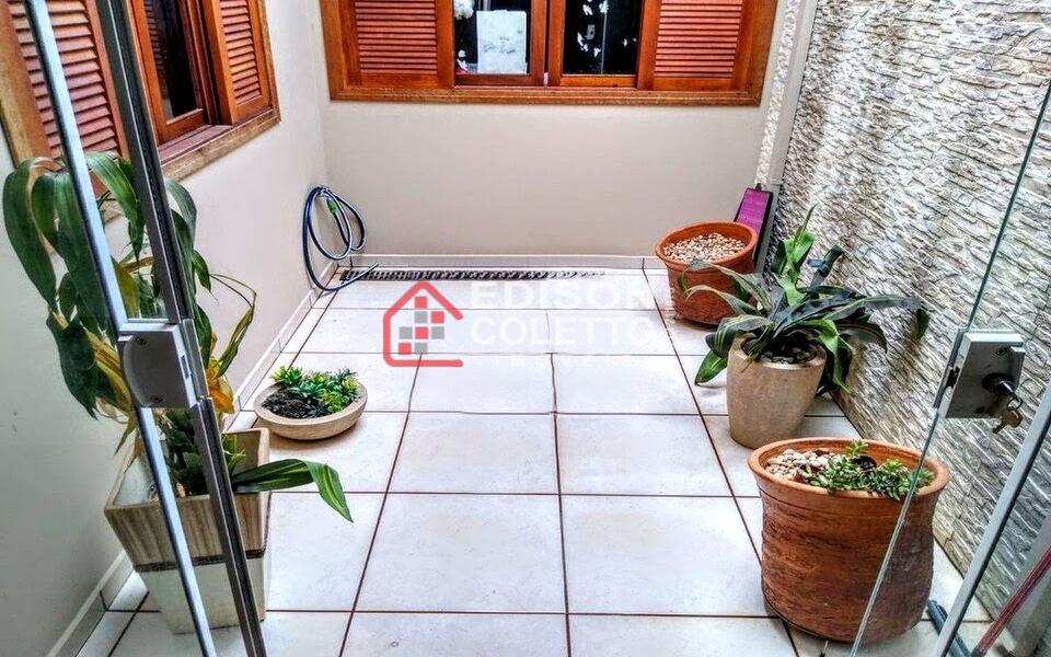 Casa à venda com 4 quartos, 250m² - Foto 19