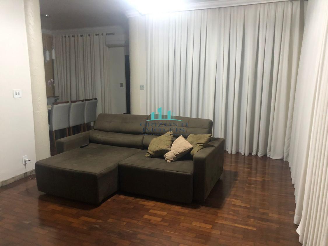 Casa à venda com 5 quartos, 314m² - Foto 2