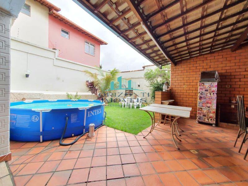 Casa à venda com 5 quartos, 314m² - Foto 17