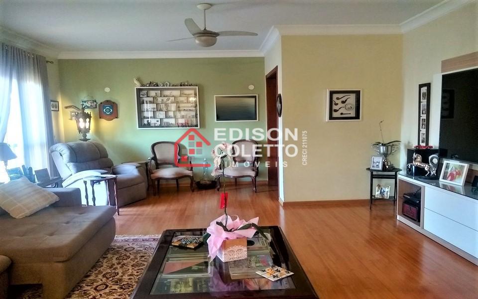 Apartamento à venda com 3 quartos, 178m² - Foto 2