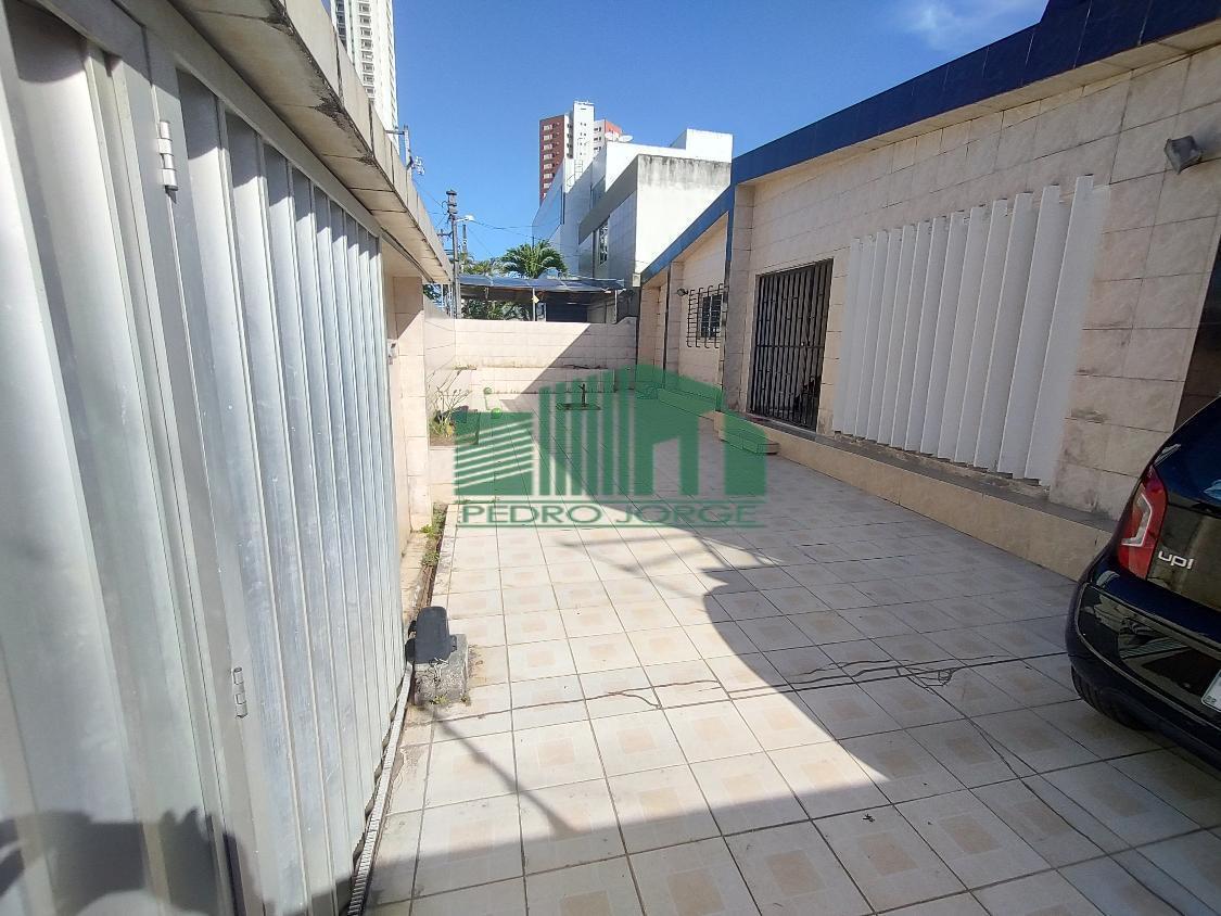 Casa à venda com 4 quartos, 250m² - Foto 3