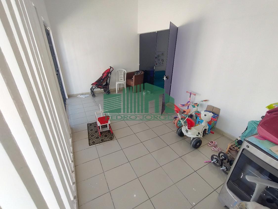 Casa à venda com 4 quartos, 250m² - Foto 5