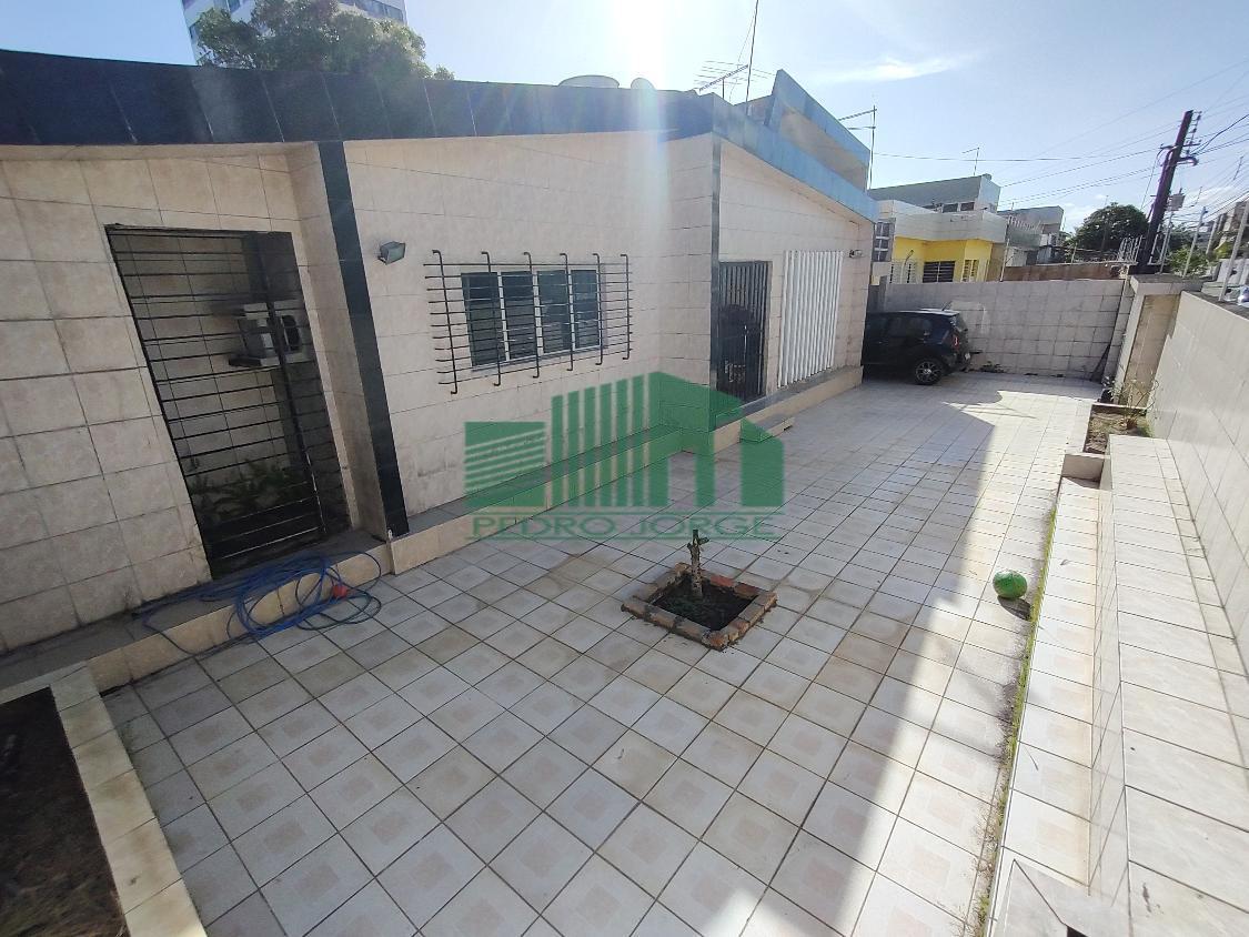 Casa à venda com 4 quartos, 250m² - Foto 4