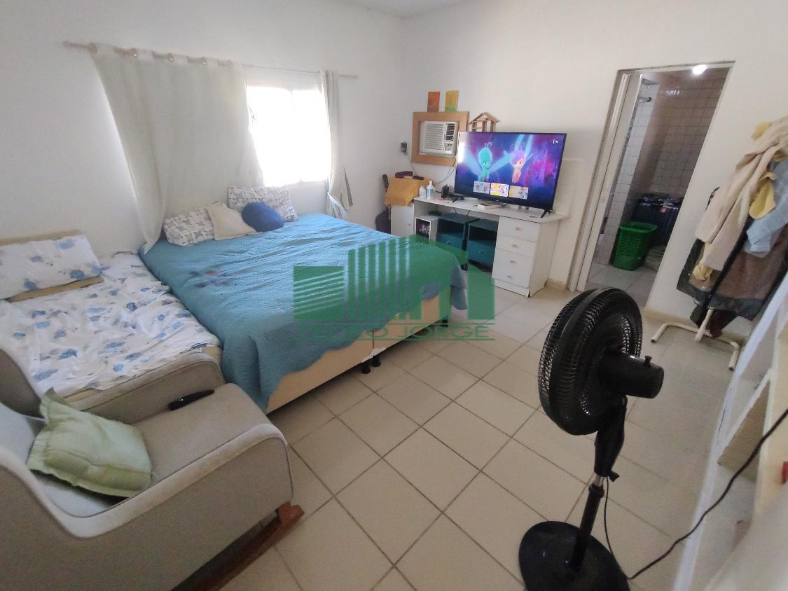 Casa à venda com 4 quartos, 250m² - Foto 21