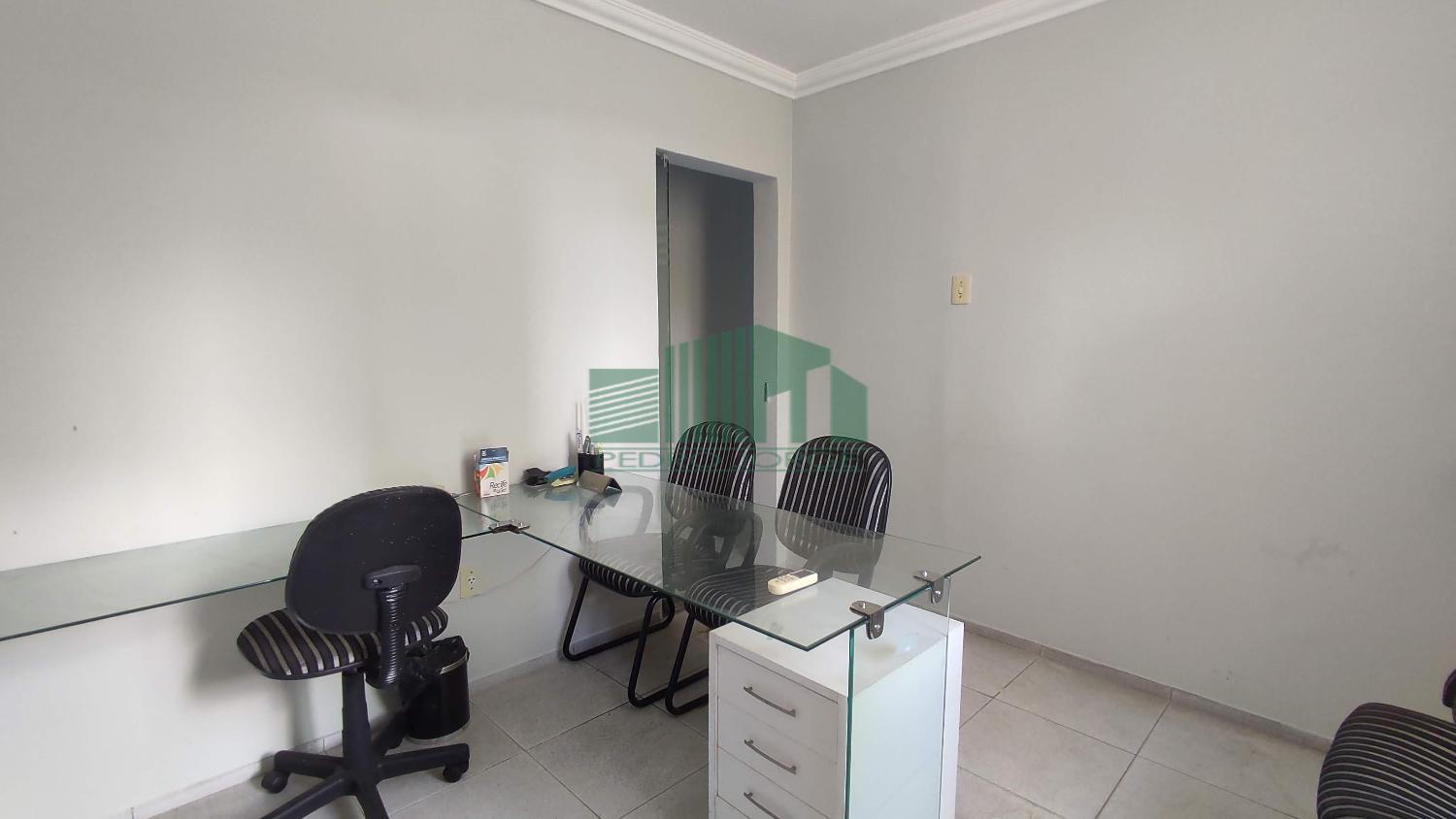 Casa para alugar com 4 quartos, 90m² - Foto 14