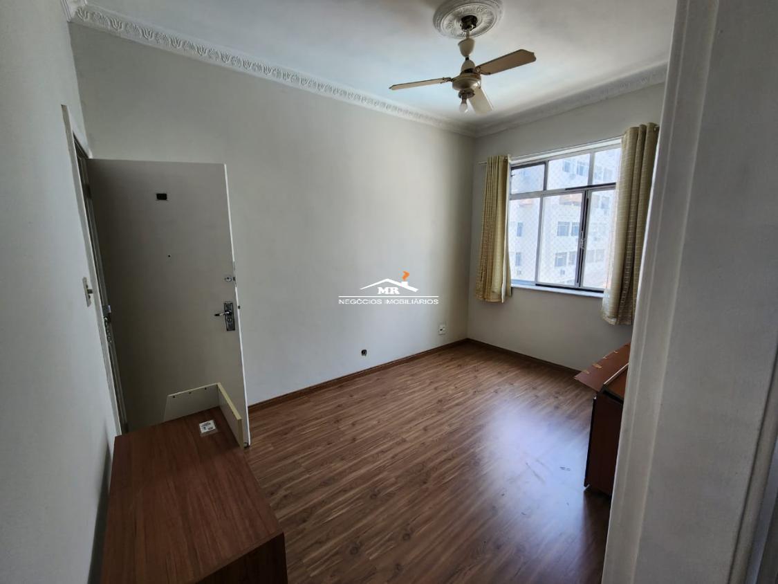 Apartamento à venda com 1 quarto, 42m² - Foto 2