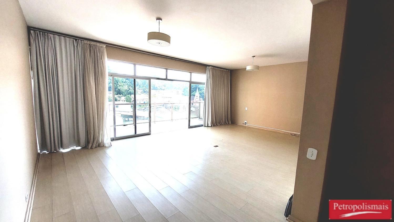 Apartamento à venda com 3 quartos, 2m² - Foto 4