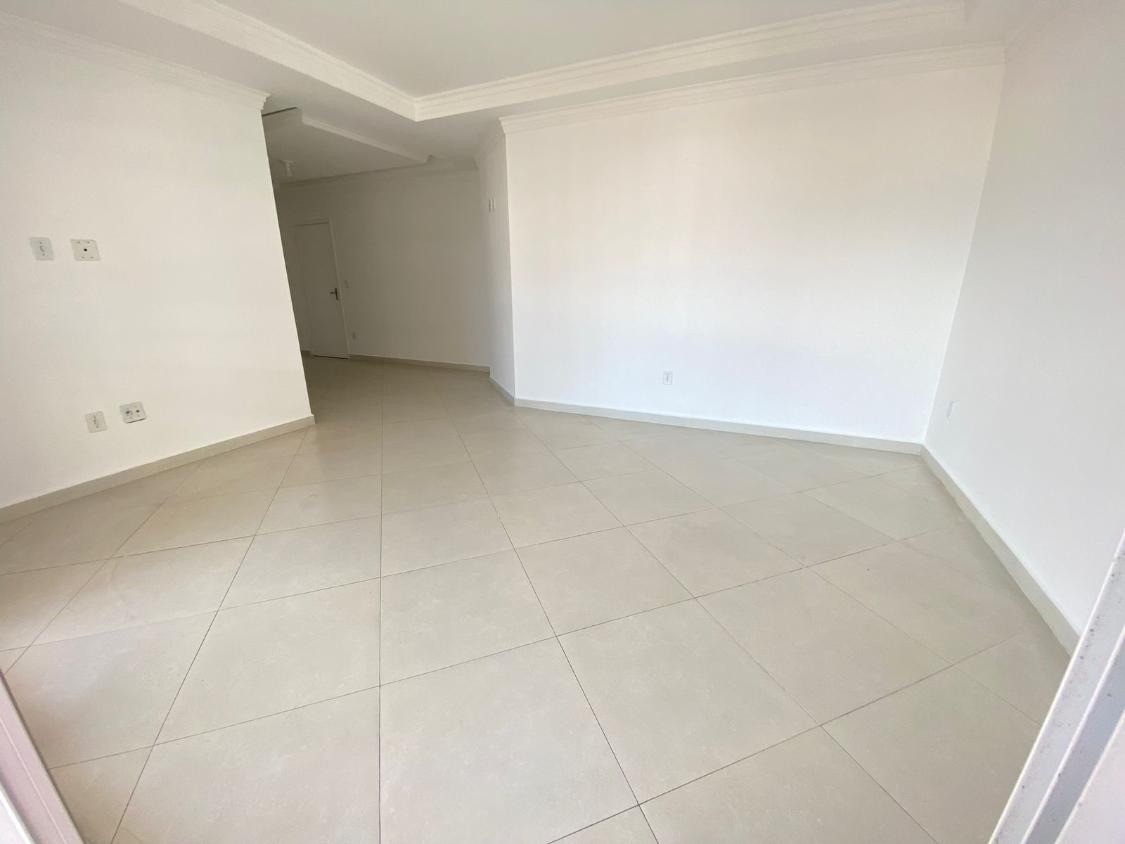 Apartamento para alugar com 3 quartos, 131m² - Foto 9