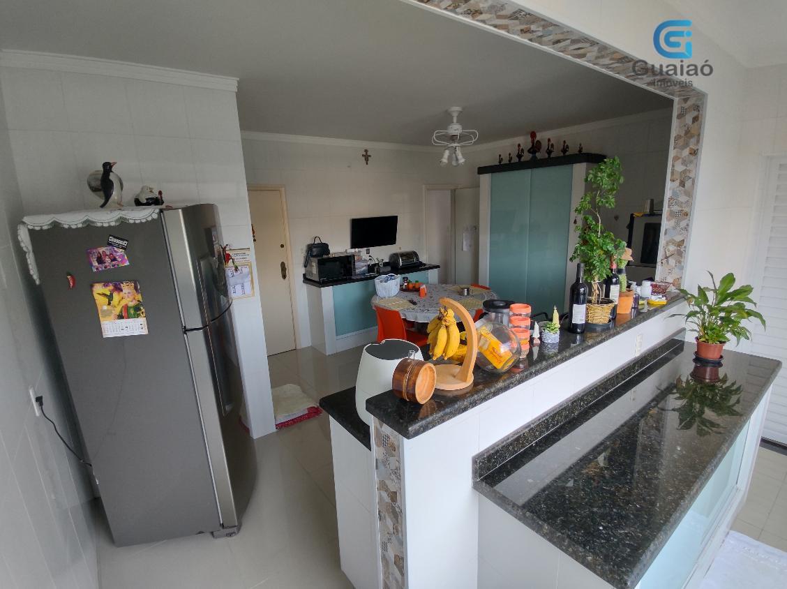 Apartamento à venda com 3 quartos, 192m² - Foto 5