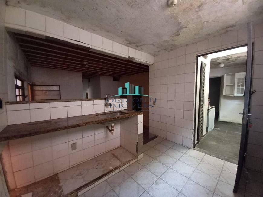 Casa à venda com 5 quartos, 207m² - Foto 8