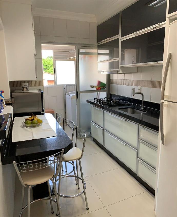 Apartamento à venda com 3 quartos, 90m² - Foto 4