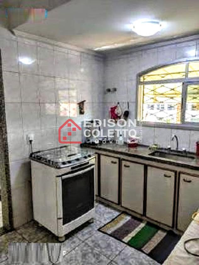 Casa à venda com 3 quartos, 244m² - Foto 24