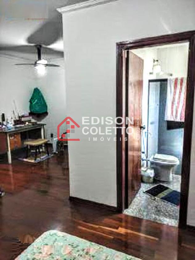 Casa à venda com 3 quartos, 244m² - Foto 28