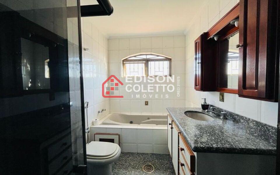 Casa à venda com 3 quartos, 244m² - Foto 21