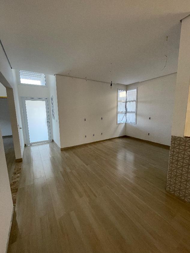 Casa de Condomínio à venda com 3 quartos, 300m² - Foto 4