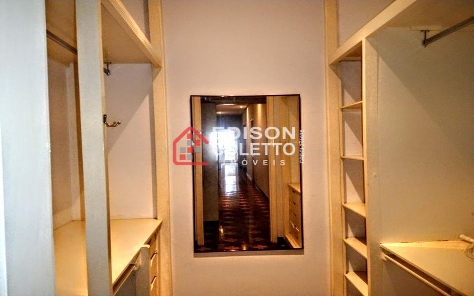 Casa à venda com 4 quartos, 358m² - Foto 17