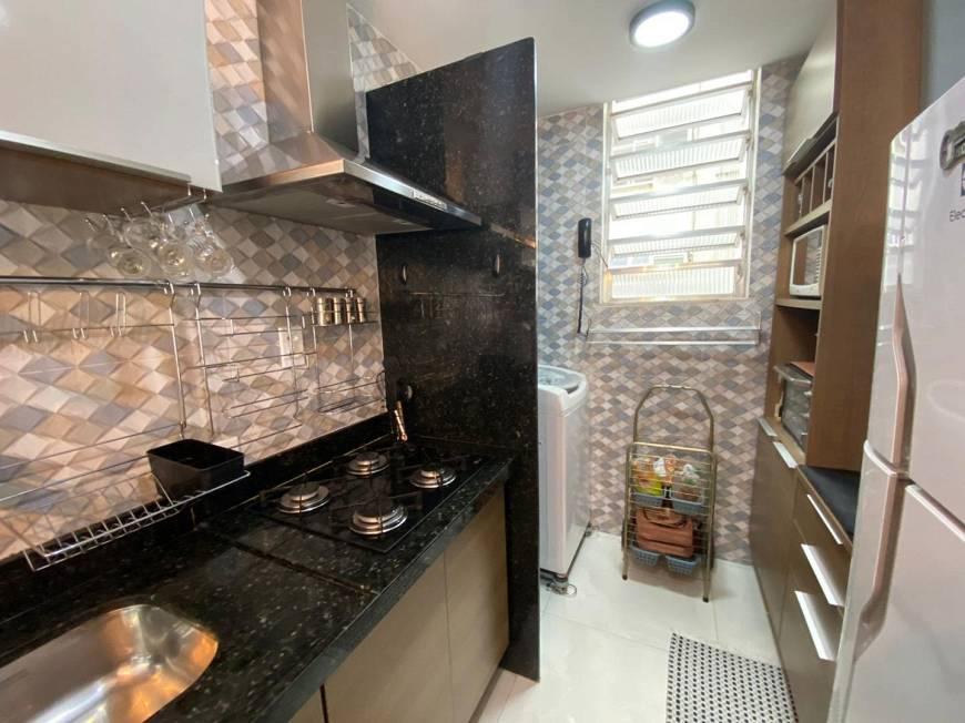 Apartamento à venda com 2 quartos, 70m² - Foto 7