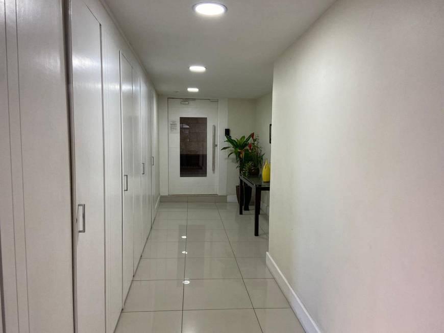 Apartamento à venda com 2 quartos, 70m² - Foto 15