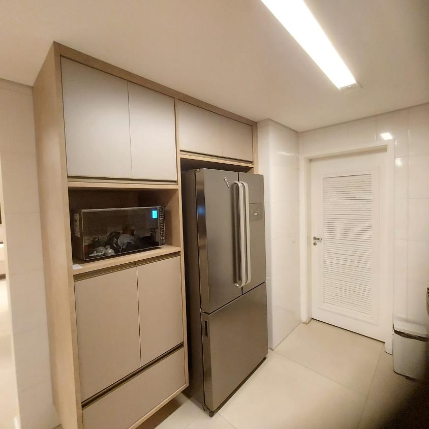 Apartamento à venda com 3 quartos, 216m² - Foto 10