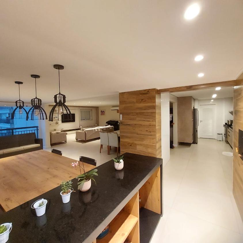 Apartamento à venda com 3 quartos, 216m² - Foto 6