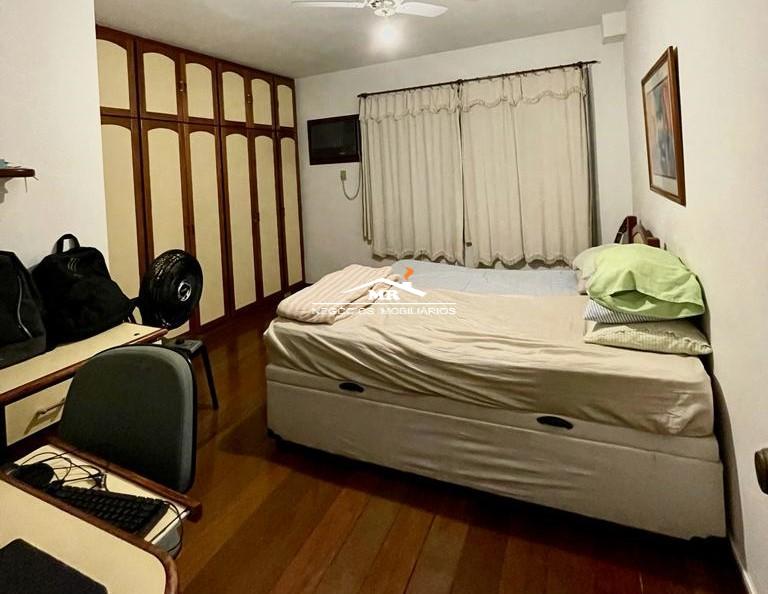 Casa de Condomínio à venda com 5 quartos, 500m² - Foto 42