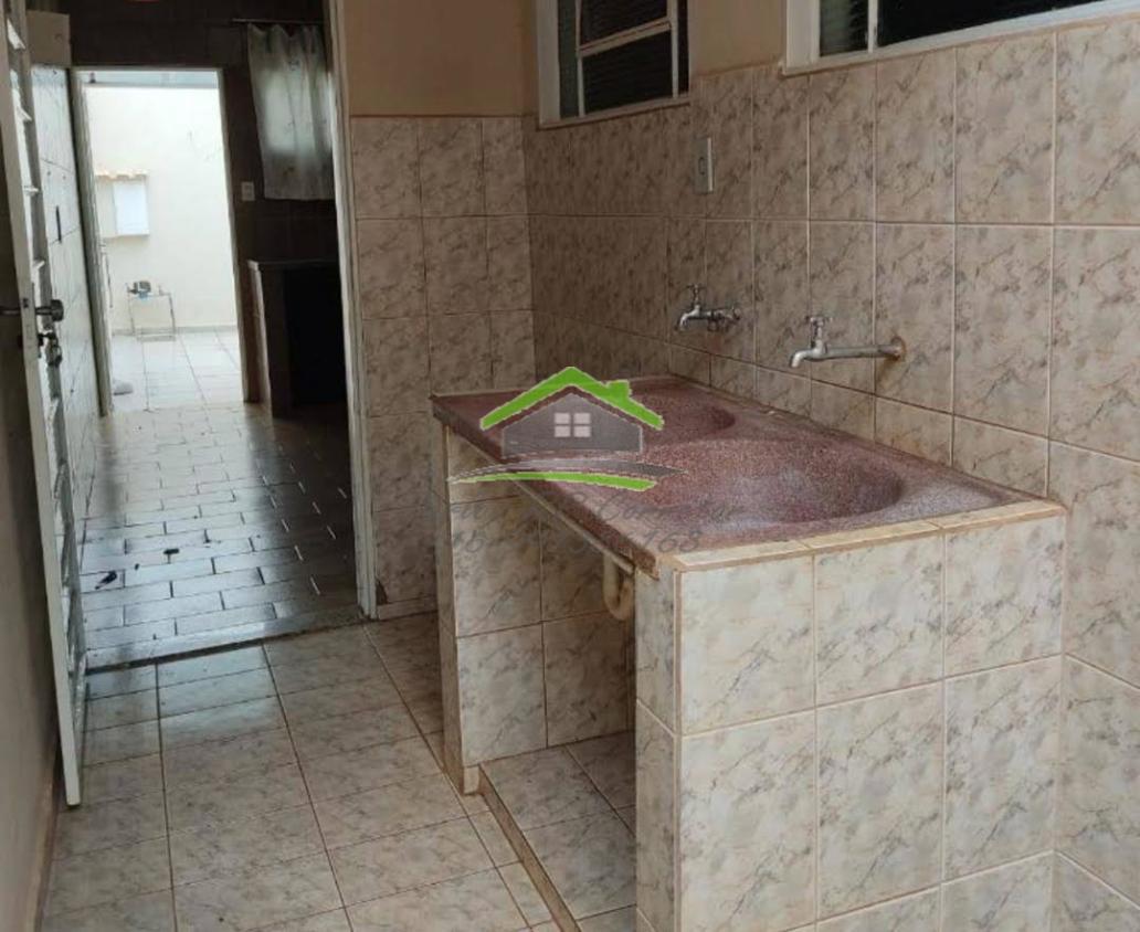 Casa à venda com 3 quartos, 150m² - Foto 4