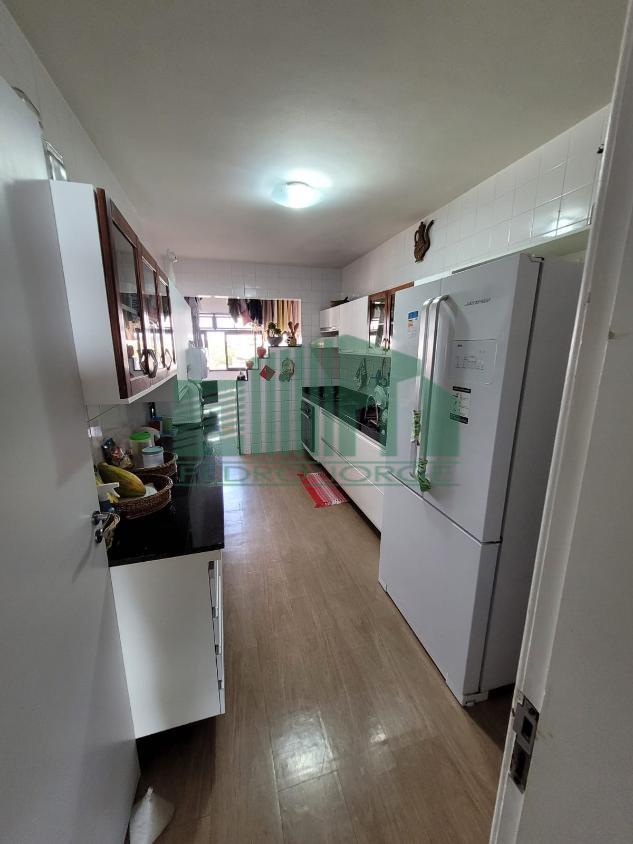 Apartamento à venda com 4 quartos, 160m² - Foto 6