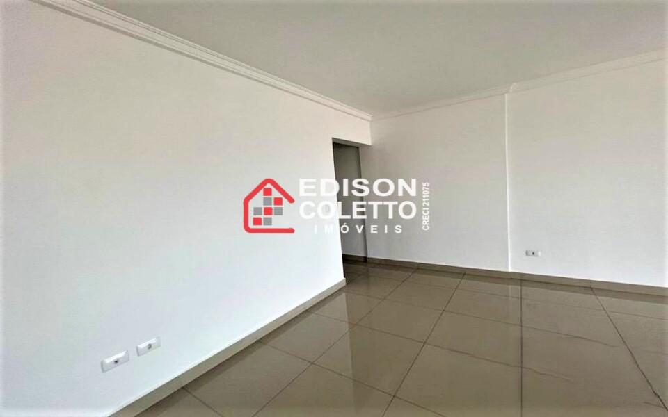 Apartamento à venda com 3 quartos, 118m² - Foto 4