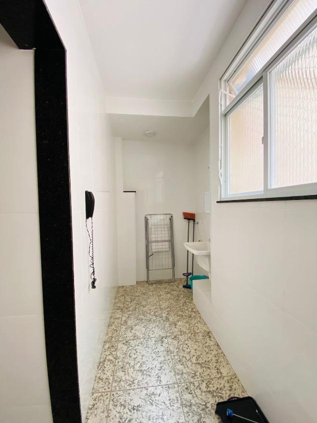 Apartamento à venda com 2 quartos, 70m² - Foto 17