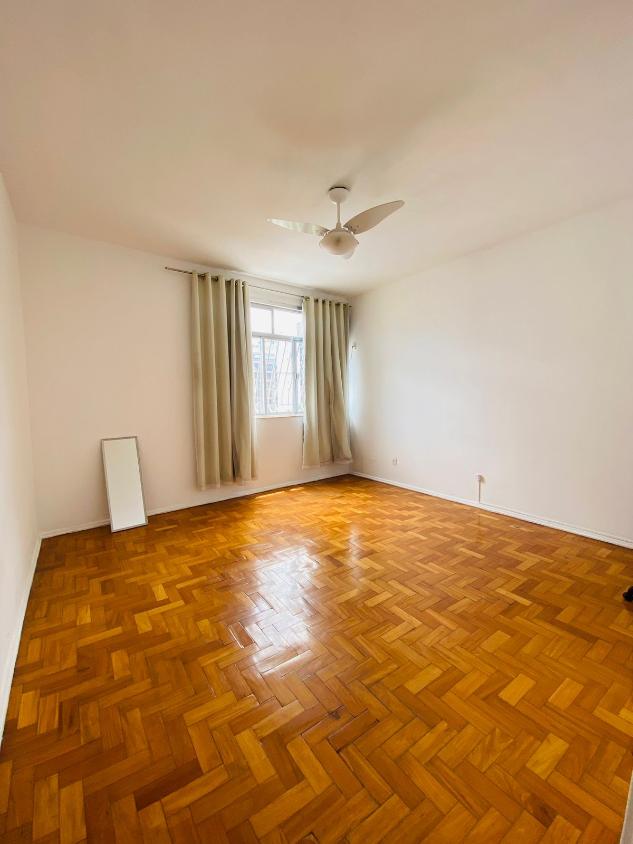 Apartamento à venda com 2 quartos, 70m² - Foto 5