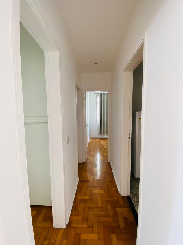 Apartamento à venda com 2 quartos, 70m² - Foto 4