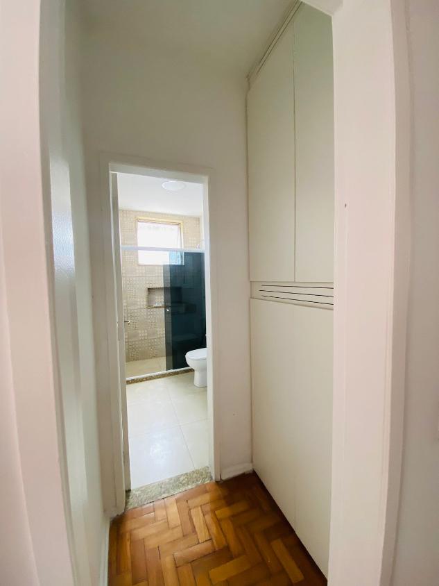 Apartamento à venda com 2 quartos, 70m² - Foto 9