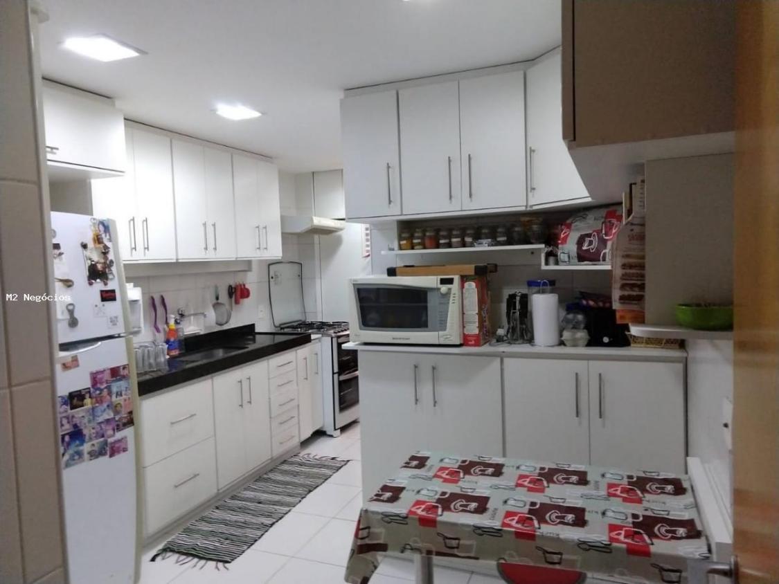 Apartamento à venda com 3 quartos, 118m² - Foto 19